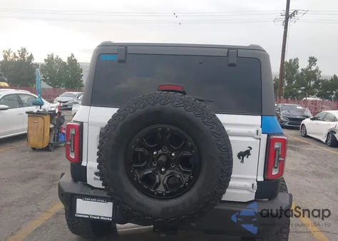 2023 Ford Bronco Wildtrak из США, поврежденный, VIN 1FMEE5DPXPLB65991